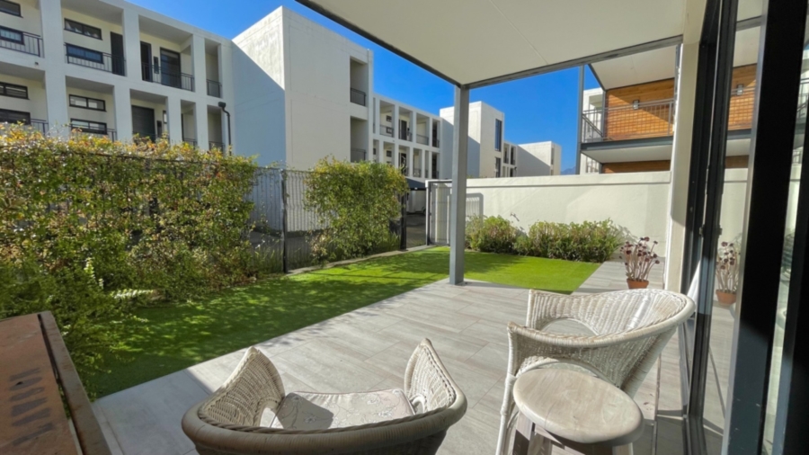 To Let 3 Bedroom Property for Rent in Paardevlei Western Cape